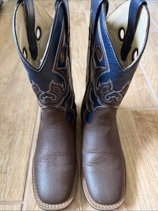 Magellan Outdoors Other - Magellan Outdoors Brown and Navy Kids Western Boots